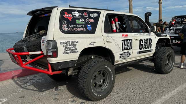 Image for article titled Here&#39;s Every Cool Thing I Saw At The Start Of The Baja 1000