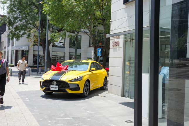 Image for article titled Carspotting In Mexico City, The Small Car Capital Of The West